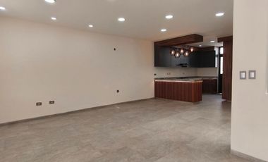 VENTA DE CASA NUEVA en SANTA BARBARA RESIDENCIAL