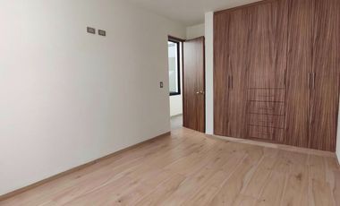 VENTA DE CASA NUEVA en SANTA BARBARA RESIDENCIAL