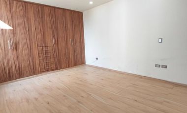 VENTA DE CASA NUEVA en SANTA BARBARA RESIDENCIAL