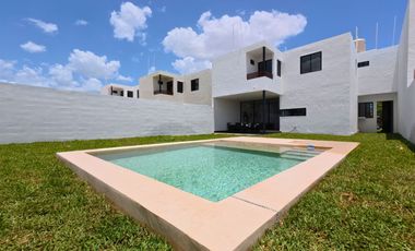 CASA EN ARISTA RESIDENCIAL DZITYÁ