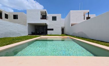 CASA EN ARISTA RESIDENCIAL DZITYÁ