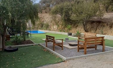 GRAN OPORTUNIDAD PARCELA EN PRIMERA LÍNEA CON DOS CASAS GRANDES