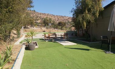 GRAN OPORTUNIDAD PARCELA EN PRIMERA LÍNEA CON DOS CASAS GRANDES