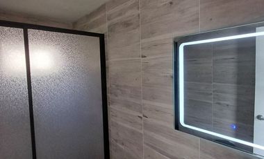 GRAN OPORTUNIDAD PARCELA EN PRIMERA LÍNEA CON DOS CASAS GRANDES