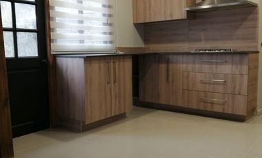 GRAN OPORTUNIDAD PARCELA EN PRIMERA LÍNEA CON DOS CASAS GRANDES