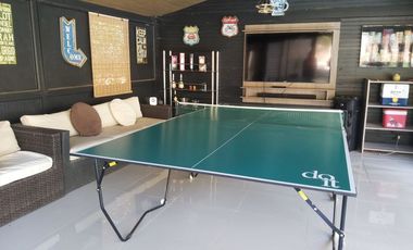 GRAN OPORTUNIDAD PARCELA EN PRIMERA LÍNEA CON DOS CASAS GRANDES