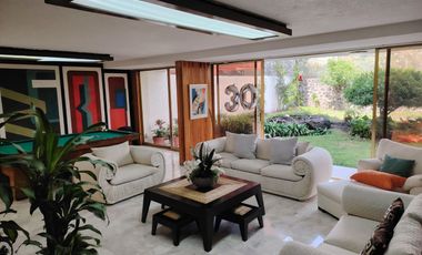 Casa en renta semiamueblada