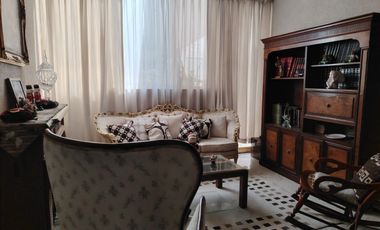 Casa en renta semiamueblada