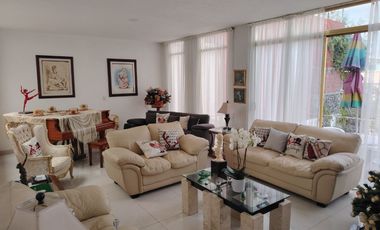 Casa en renta semiamueblada