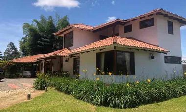 DOS CASAS UN SOLO PREDIO CAMPESTRE