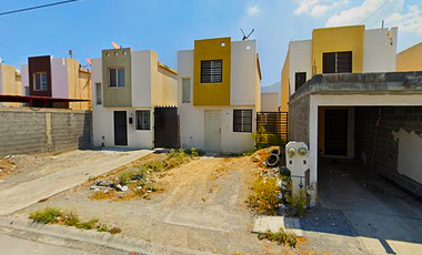 CASA DE OPORTUNIDAD EN STA. CATARINA, NUEVO LEON