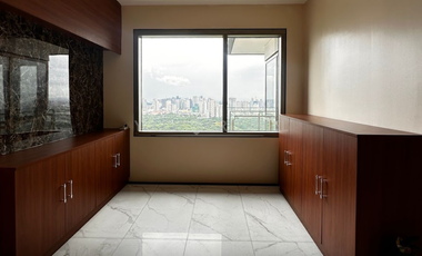 Renovated 3BR Suite with Golf Course View at Viridian Greenhills San Juan