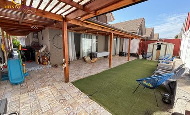 Casa en Arriendo emplazada en Microbarrio Alto El Manzano Til Til