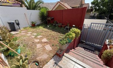 Casa en Arriendo emplazada en Microbarrio Alto El Manzano Til Til