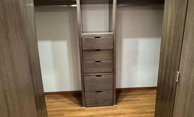 CASA EN VENTA RENOVADA EN LA ZONA DORADA DE METEPEC EN CONDOMINIO CON VIGILANCIA