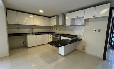 CASA EN VENTA RENOVADA EN LA ZONA DORADA DE METEPEC EN CONDOMINIO CON VIGILANCIA