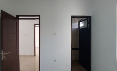 RUMAH TERAWAT ASRI KULDESAK ONEGATE SYSTEM JL PESANTREN CIBABAT CIMAHI
