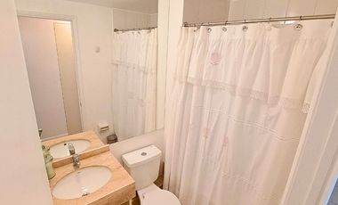 Sincrónica Propiedades Arrienda Hermoso departamento en laguna Bahía, Algarrobo