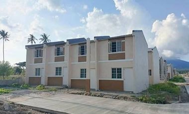 2-STOREY SOCIALIZED TOWNHOUSE IN SARIAYA QUEZON