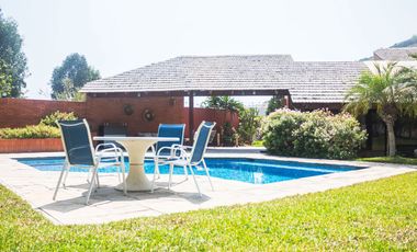 HERMOSA RESIDENCIA EN VENTA LA PRADERA