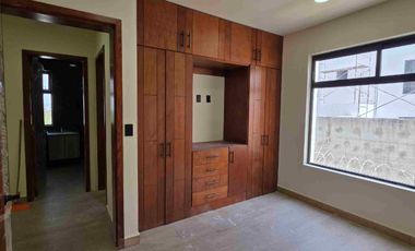 Casa nueva en renta, en esquina, en Residencial Terranova,  al sur de la ciudad de Pachuca, Hidalgo.