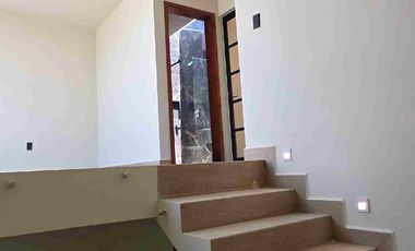 Casa nueva en renta, en esquina, en Residencial Terranova,  al sur de la ciudad de Pachuca, Hidalgo.