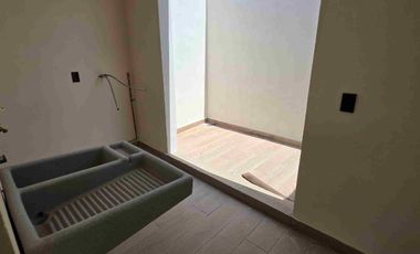 Casa nueva en renta, en esquina, en Residencial Terranova,  al sur de la ciudad de Pachuca, Hidalgo.