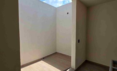 Casa nueva en renta, en esquina, en Residencial Terranova,  al sur de la ciudad de Pachuca, Hidalgo.