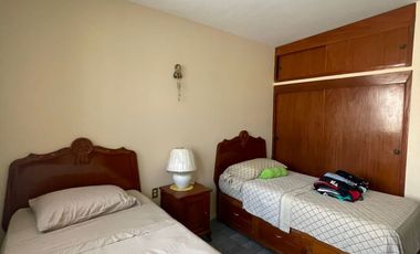 Amplia casa 4 recs en renta, muy cerca del Acuario de Veracruz.