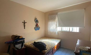 Amplia casa 4 recs en renta, muy cerca del Acuario de Veracruz.