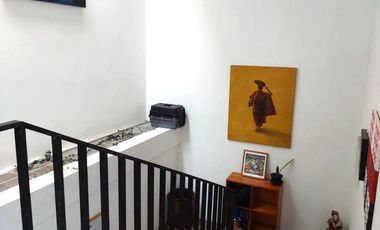Rumah Estetik dan Natural dengan Joglo dan Kolam Renang di Maguwoharjo