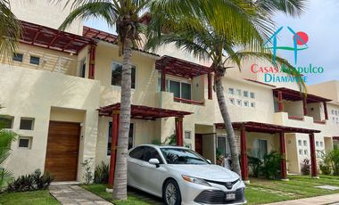 Casa en Venta en Terrasol Acapulco con Roof Garden y Jacuzzi