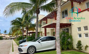 Casa en Venta en Terrasol Acapulco con Roof Garden y Jacuzzi