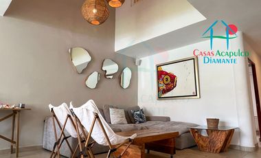 Casa en Venta en Terrasol Acapulco con Roof Garden y Jacuzzi