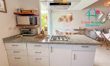 Casa en Venta en Terrasol Acapulco con Roof Garden y Jacuzzi