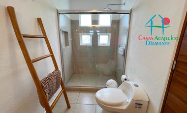 Casa en Venta en Terrasol Acapulco con Roof Garden y Jacuzzi