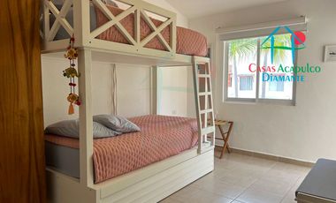 Casa en Venta en Terrasol Acapulco con Roof Garden y Jacuzzi