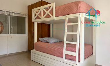 Casa en Venta en Terrasol Acapulco con Roof Garden y Jacuzzi