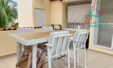 Casa en Venta en Terrasol Acapulco con Roof Garden y Jacuzzi