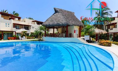 Casa en Venta en Terrasol Acapulco con Roof Garden y Jacuzzi