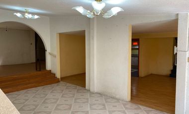 Espaciosa Casa en renta, circuito músicos, ciudad satélite.