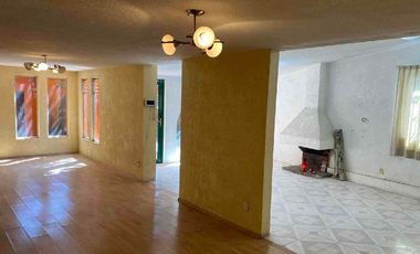 Espaciosa Casa en renta, circuito músicos, ciudad satélite.