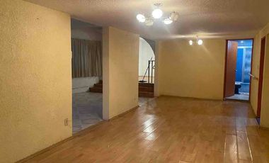 Espaciosa Casa en renta, circuito músicos, ciudad satélite.