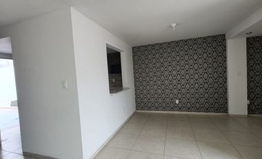 RENTA CASA CON RECÁMARA EN PLANTA BAJA EN POZOS, S.L.P.