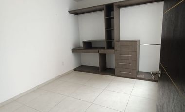 RENTA CASA CON RECÁMARA EN PLANTA BAJA EN POZOS, S.L.P.