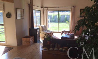 Amplia casa en sector Isla Teja Sur