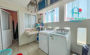 Departamento de Lujo con Vista al Mar y Terraza Privada