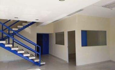 EXCELENTE BODEGA DE 1,590 M2 EN AV. LOPEZ MATEOS DENTRO DE PARQUE INDUSTRIAL CALLE PRIVADA CON CONTROL DE ACCESO A 500 M DE PERIFERICO SUR