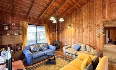 Parcela con hermosa casa en Condominio, Lican Ray