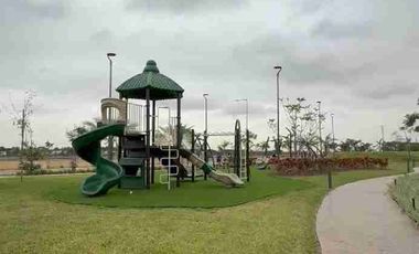 EN VENTA TERRENO AL LAGO EN MORIAH ISLA MOCOLI